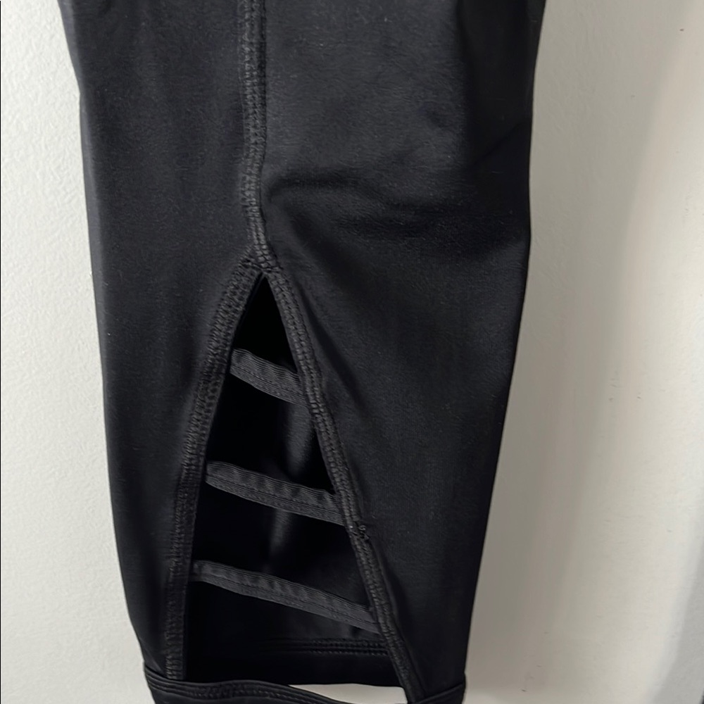 Zella Black Leggings with Wide Waistband and Stretchy Fit - Picture 8 of 9